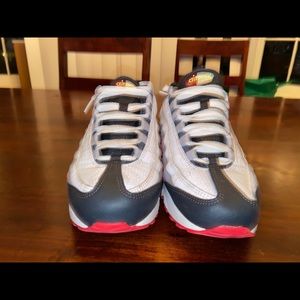 Nike air max’s size 8